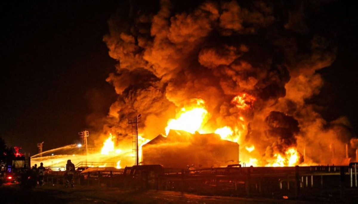 حرائق غامضة في إيران: مسؤولون يكشفون عن أعمال تخريبية