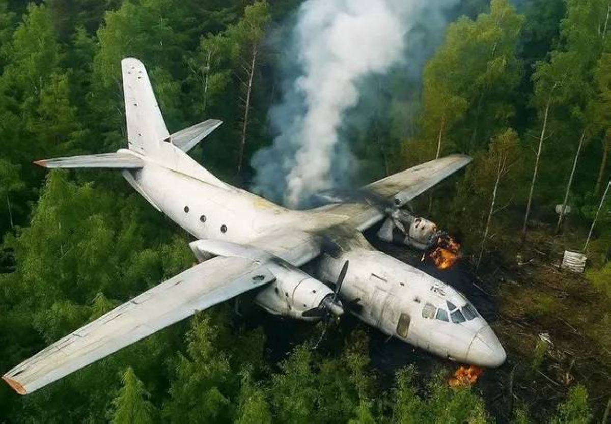 العثور على حطام الطائرة الروسية المفقودة محترقاً