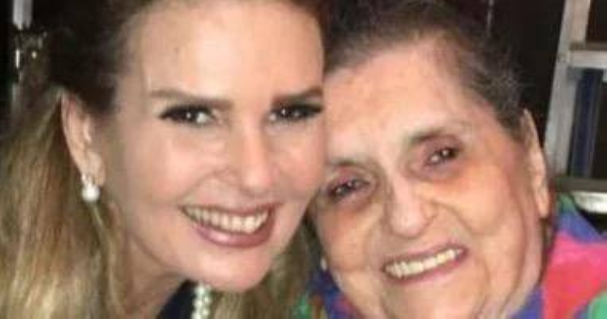 يسرا تحيي الذكرى السادسة لوفاة والدتها بكلمات مؤثرة