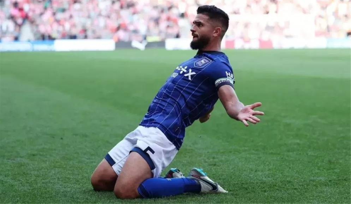 سام مرسي ينتقل من البريميرليغ إلى الدوري الخليجي