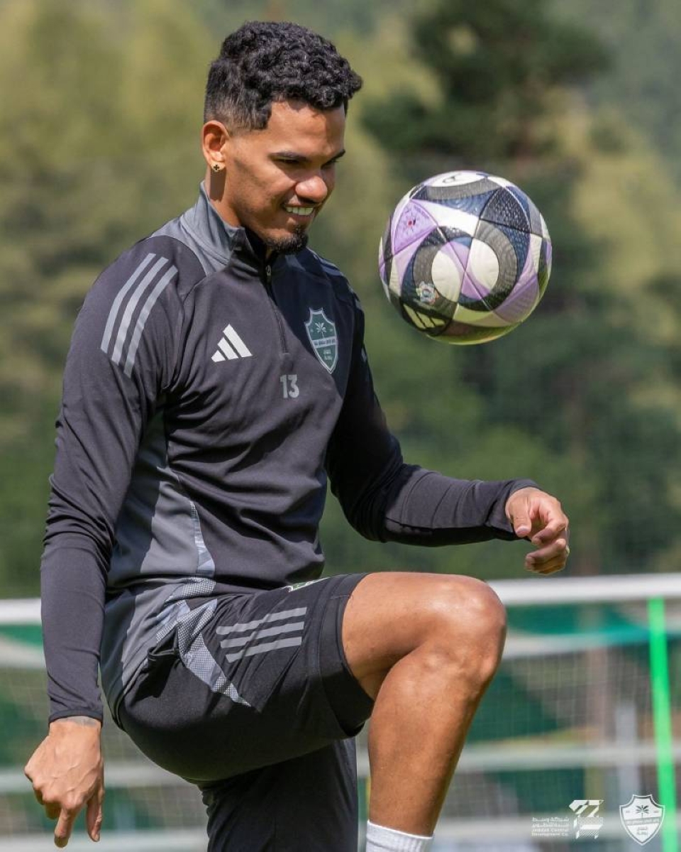 تألق جالينو مع الأهلي: نجم يسطع في الدوري السعودي