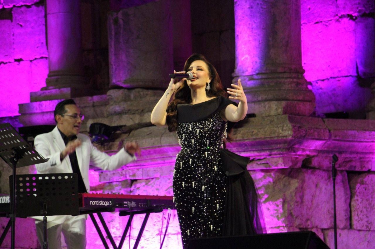 ديانا كرزون تتألق وتُكرّم في مهرجان جرش 2023