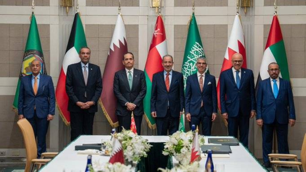 السفير الواصل يمثل وزير الخارجية في التنسيقي الخليجي