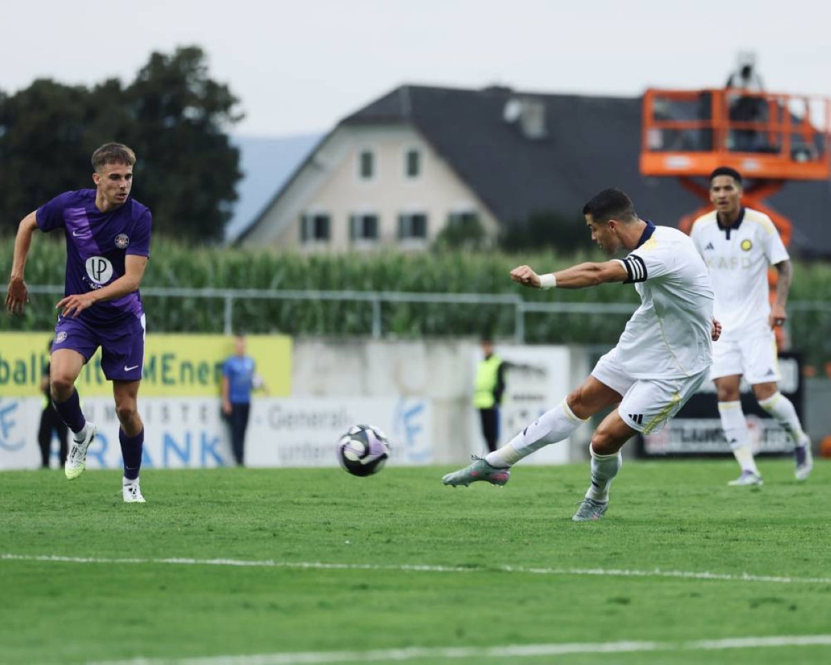 رونالدو يتألق ويقود النصر للفوز على تولوز الفرنسي