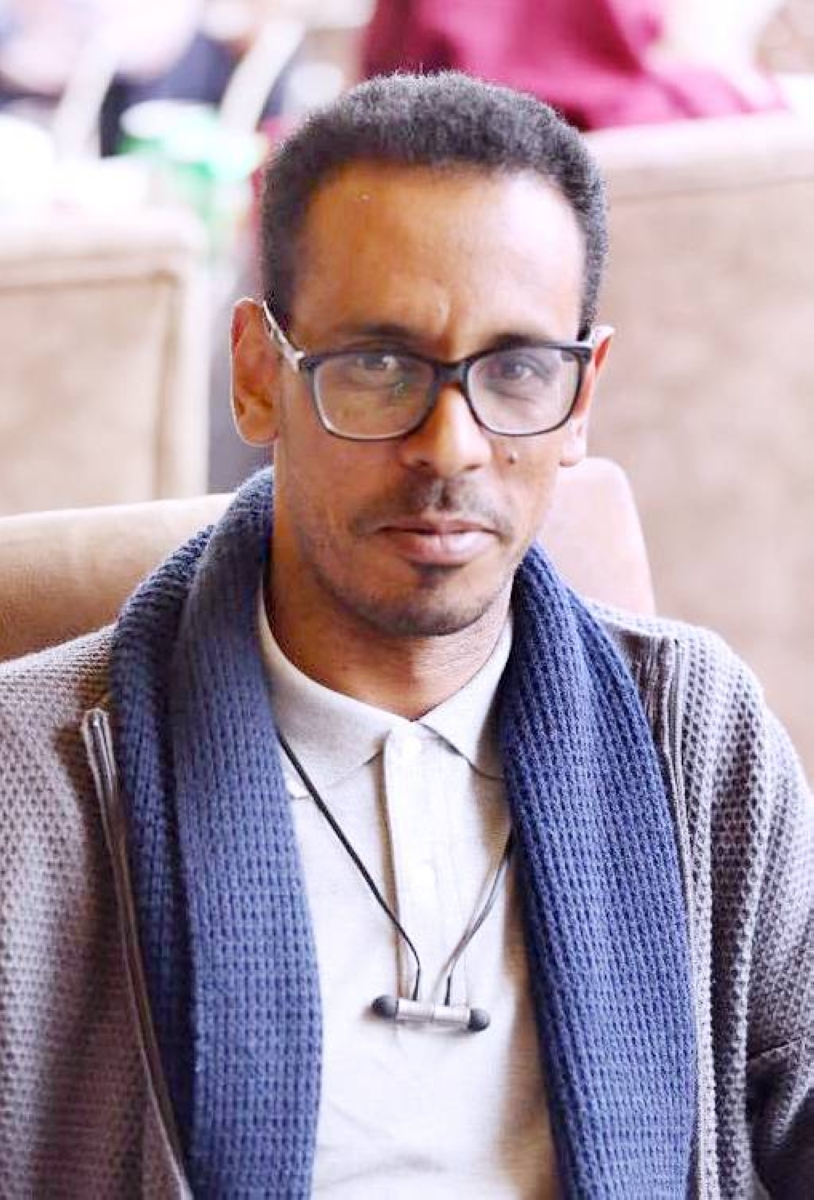 قصيدة غير محجبة: استكشاف الشعر العربي الحديث