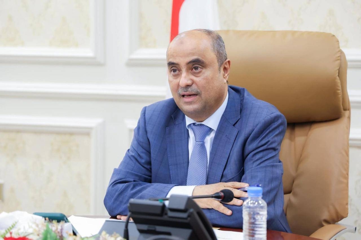 رئيس وزراء اليمن: دعم الشعب بشجاعة في المعركة