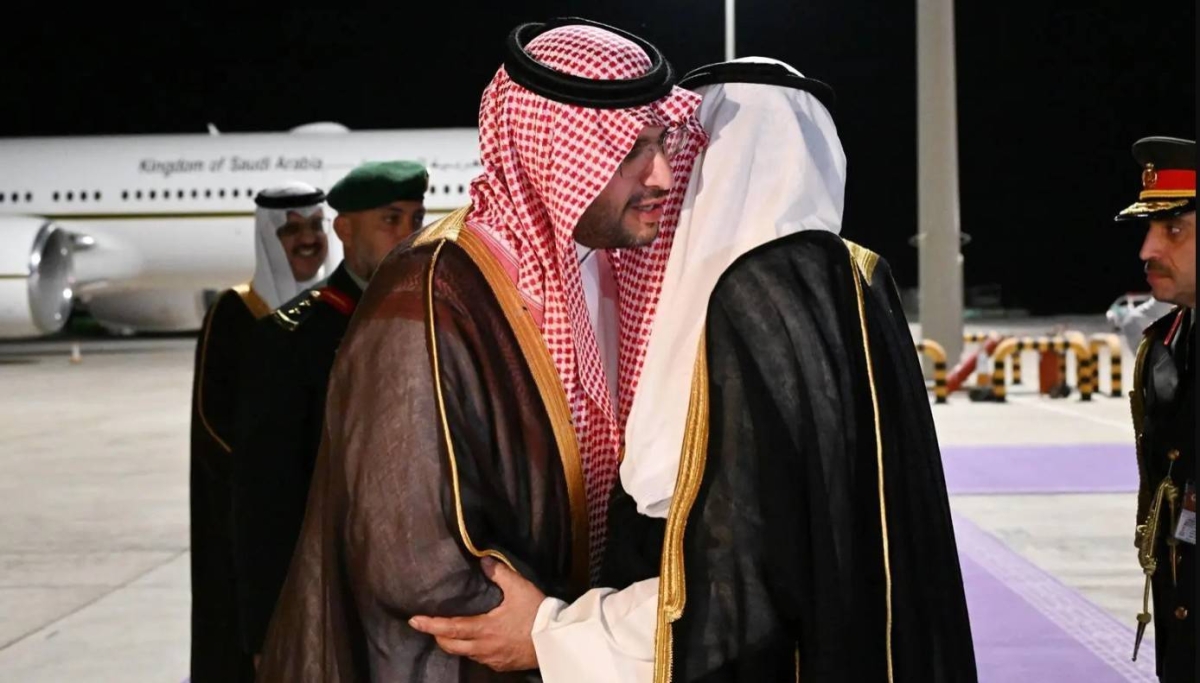 مغادرة رئيس وزراء الكويت من نيوم: تفاصيل الزيارة