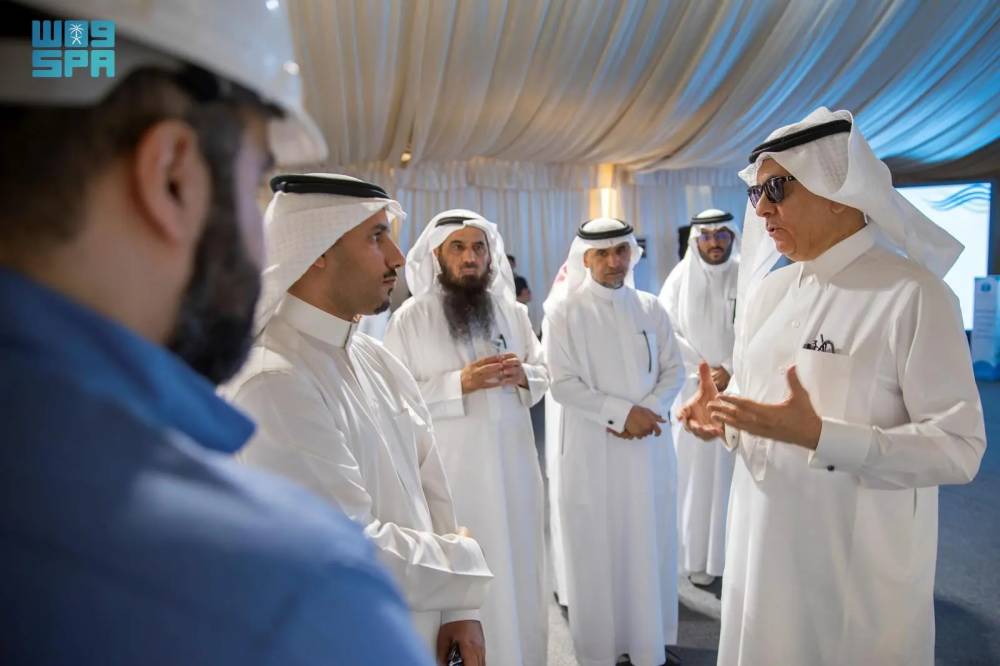 الفضلي يتابع مشاريع البيئة والمياه بتبوك ويجيب المواطنين