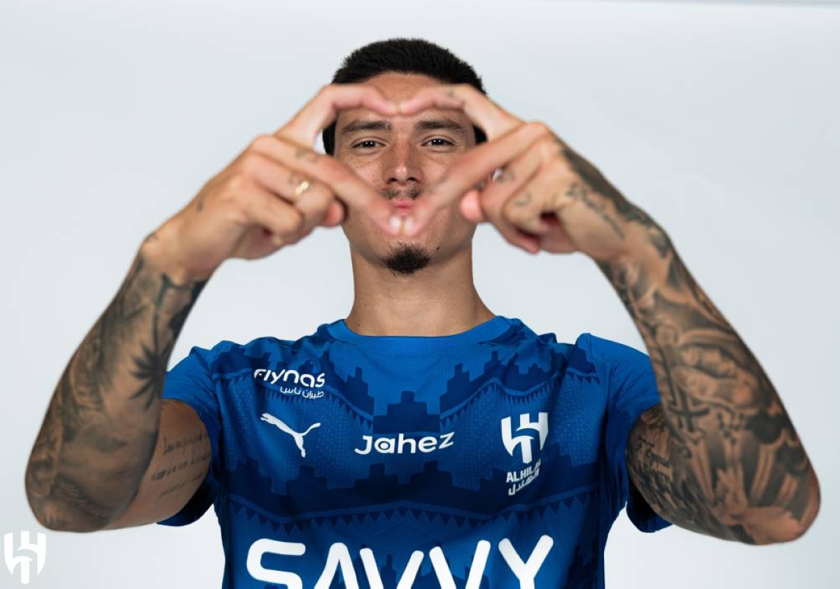 تعرف على 5 نجوم أوروغواي في الهلال: من فانزيني إلى نونيز