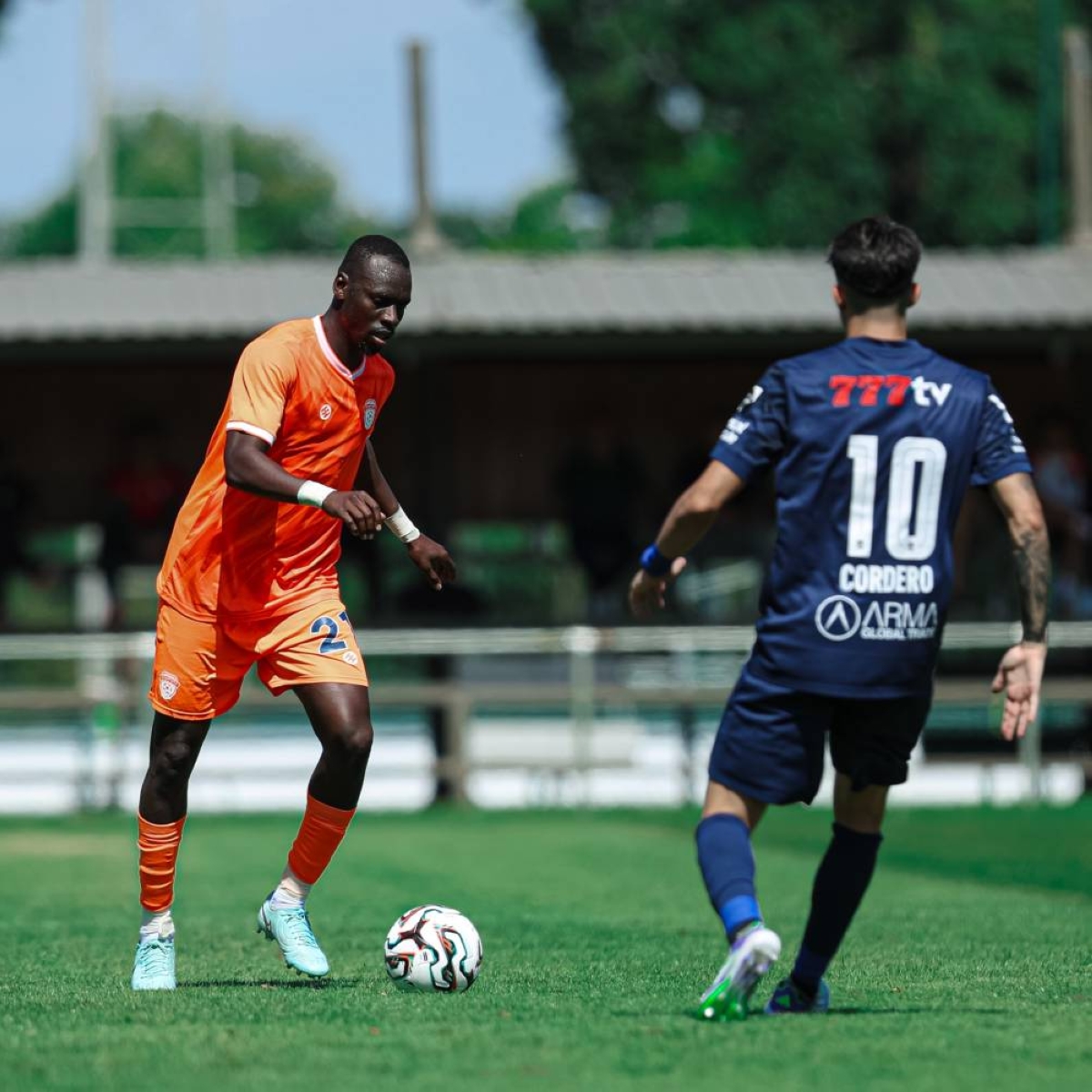 الفيحاء يضم الجوعي ويبدأ تدريباته للموسم الجديد