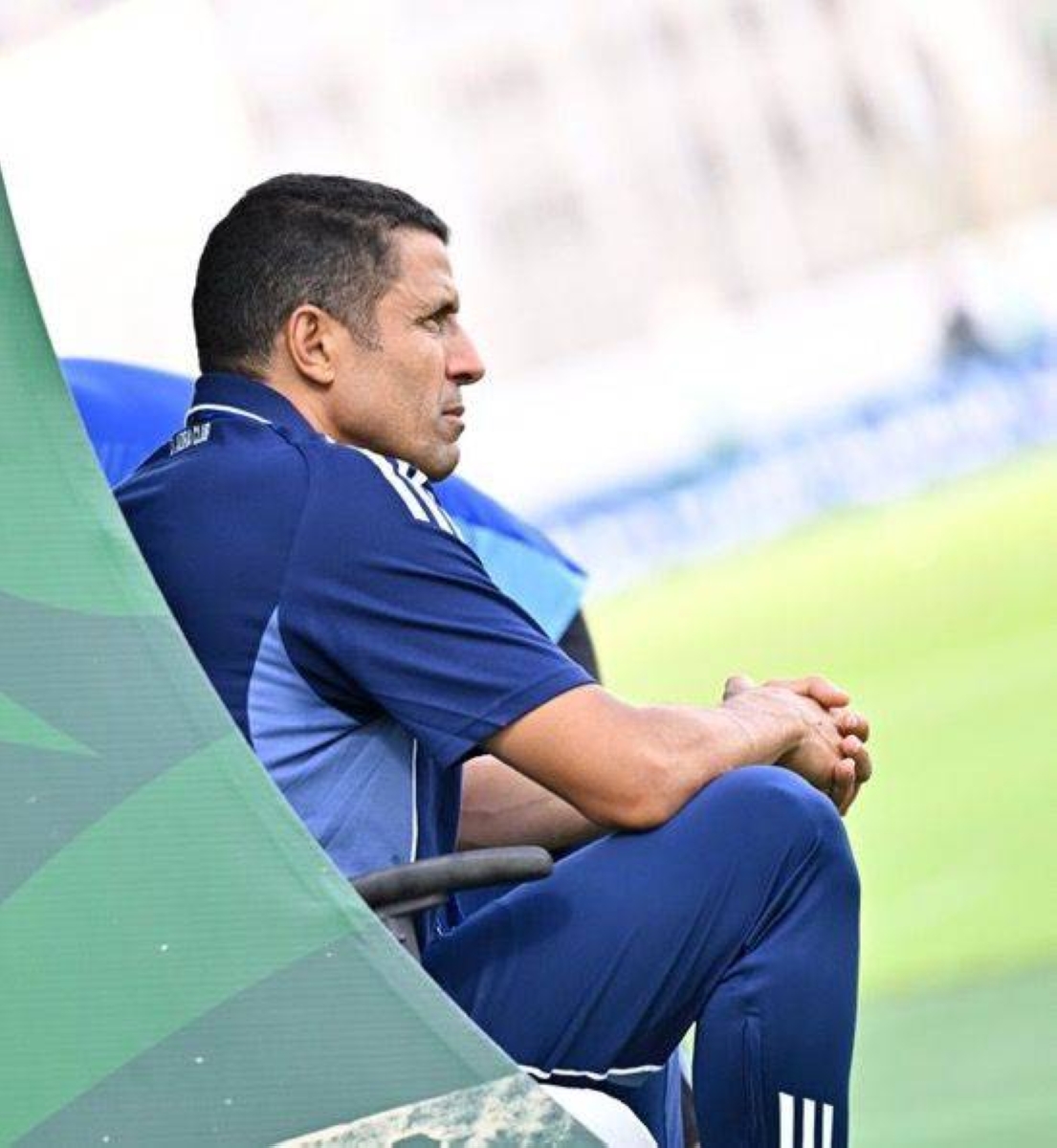 الجزيرة الإماراتي يقيل المدرب عموته بعد الجولة الأولى