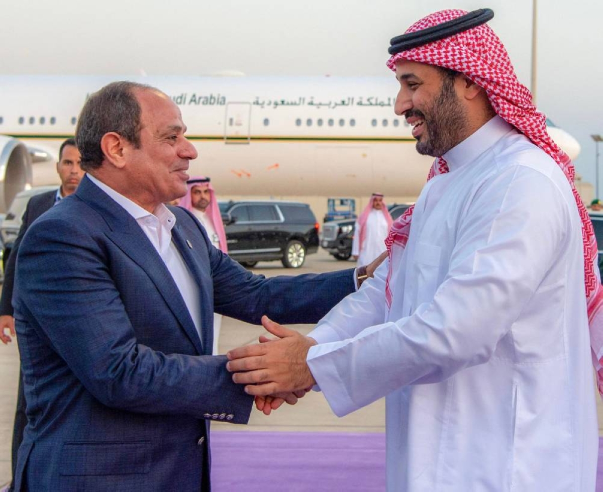 مغادرة رئيس مصر من نيوم ووداع ولي العهد السعودي