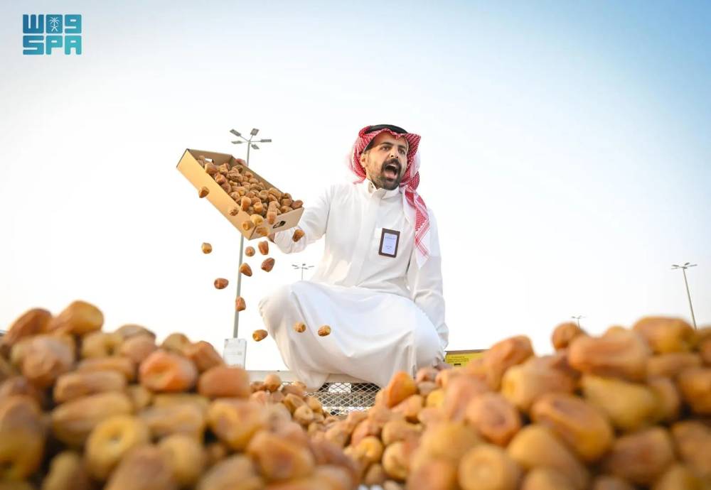 نقل تمور كرنفال بريدة بسيارات مبردة لدول الخليج