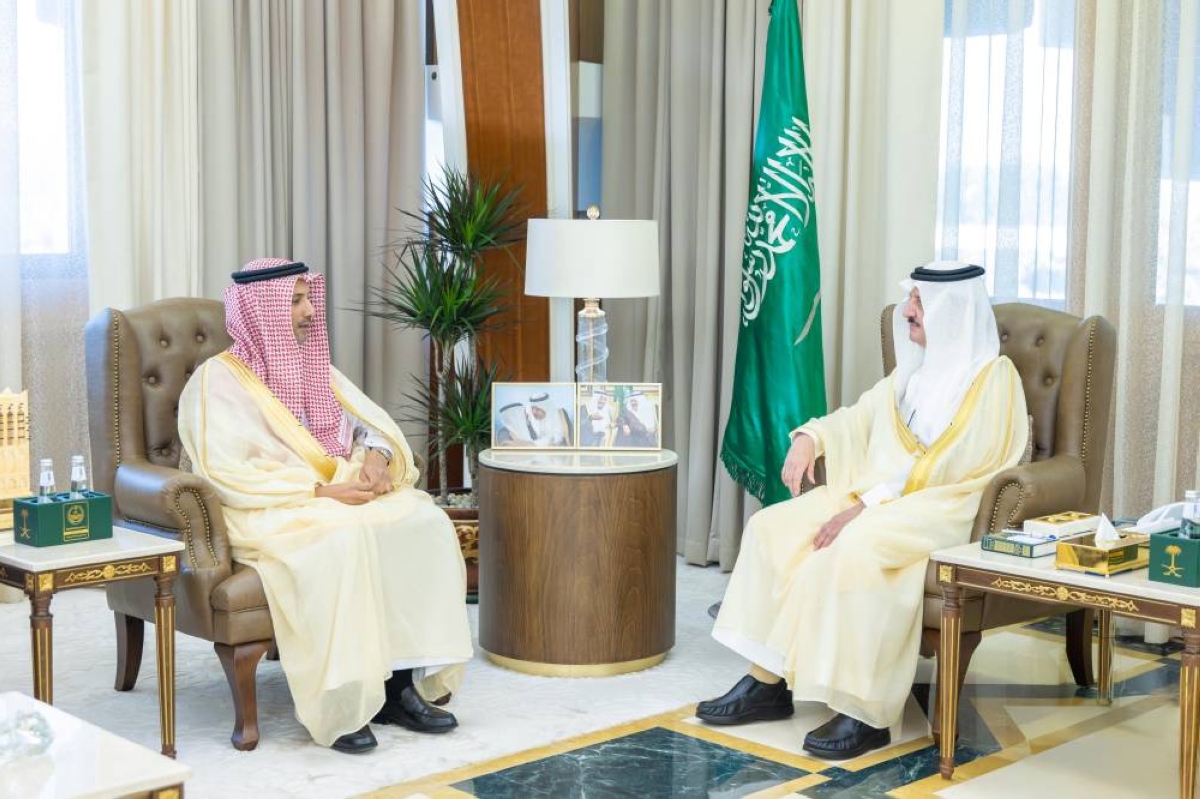أمير الشرقية يلتقي قيادات جامعة الإمام عبد الرحمن 2023