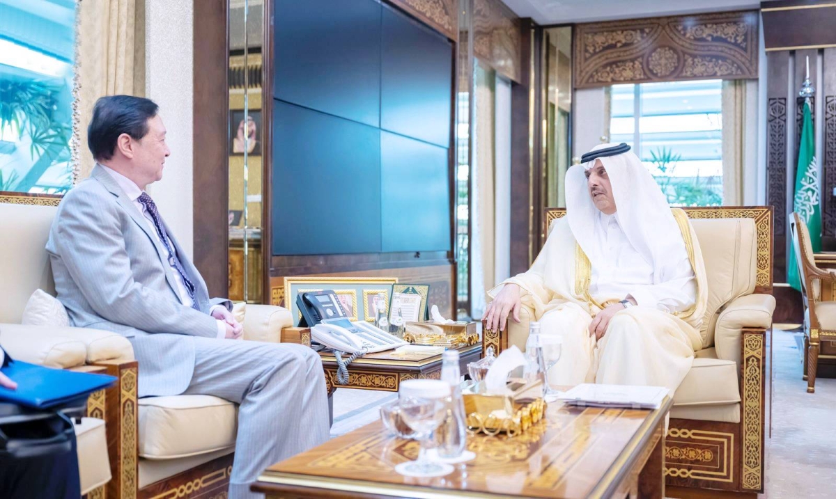 نائب وزير الداخلية يناقش التعاون مع سفير الصين