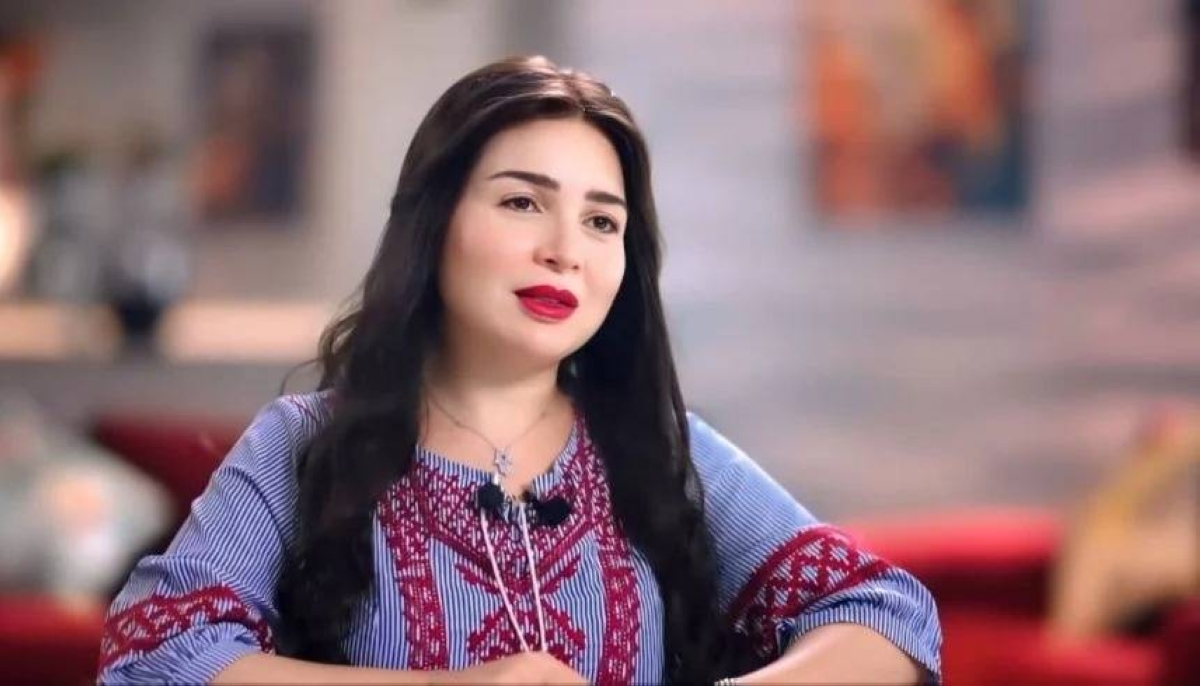 مي عزالدين تتحدث عن عادل إمام وافتقادها لعبلة كامل