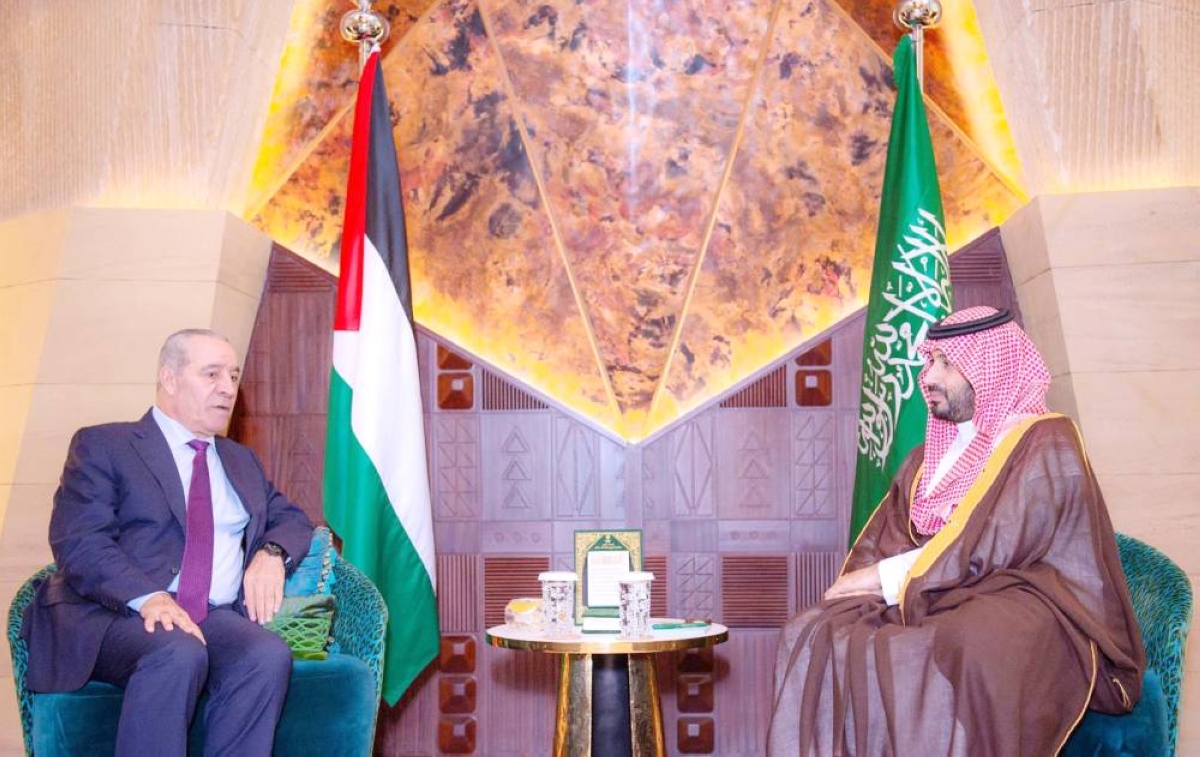 ولي العهد ونائب رئيس فلسطين يناقشان تطورات الأحداث الحالية