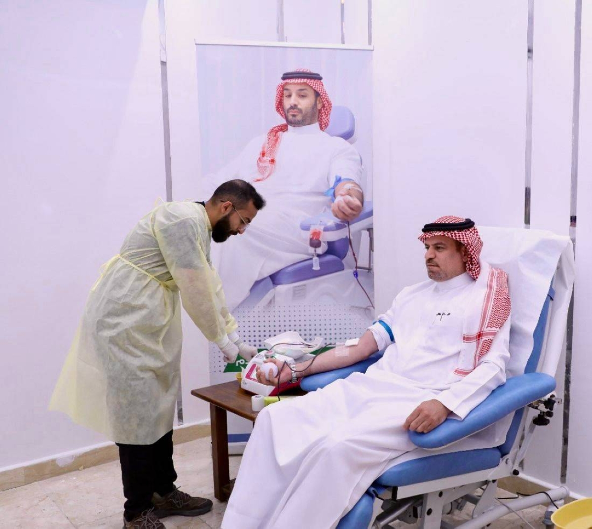 تبرع بالدم من منسوبي تعليم الرياض بقيادة الزارع