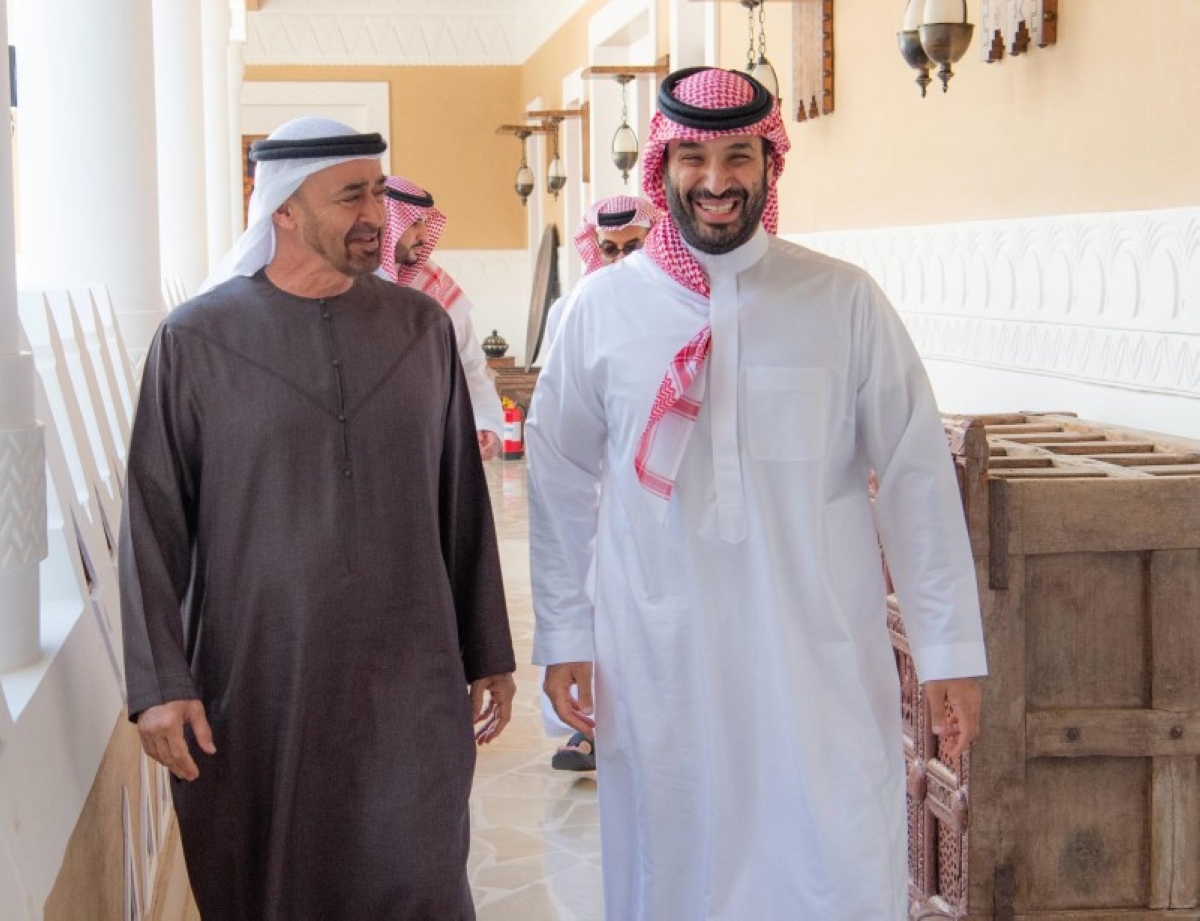 السعودية والإمارات: تعزيز الاستقرار في لقاء القمم