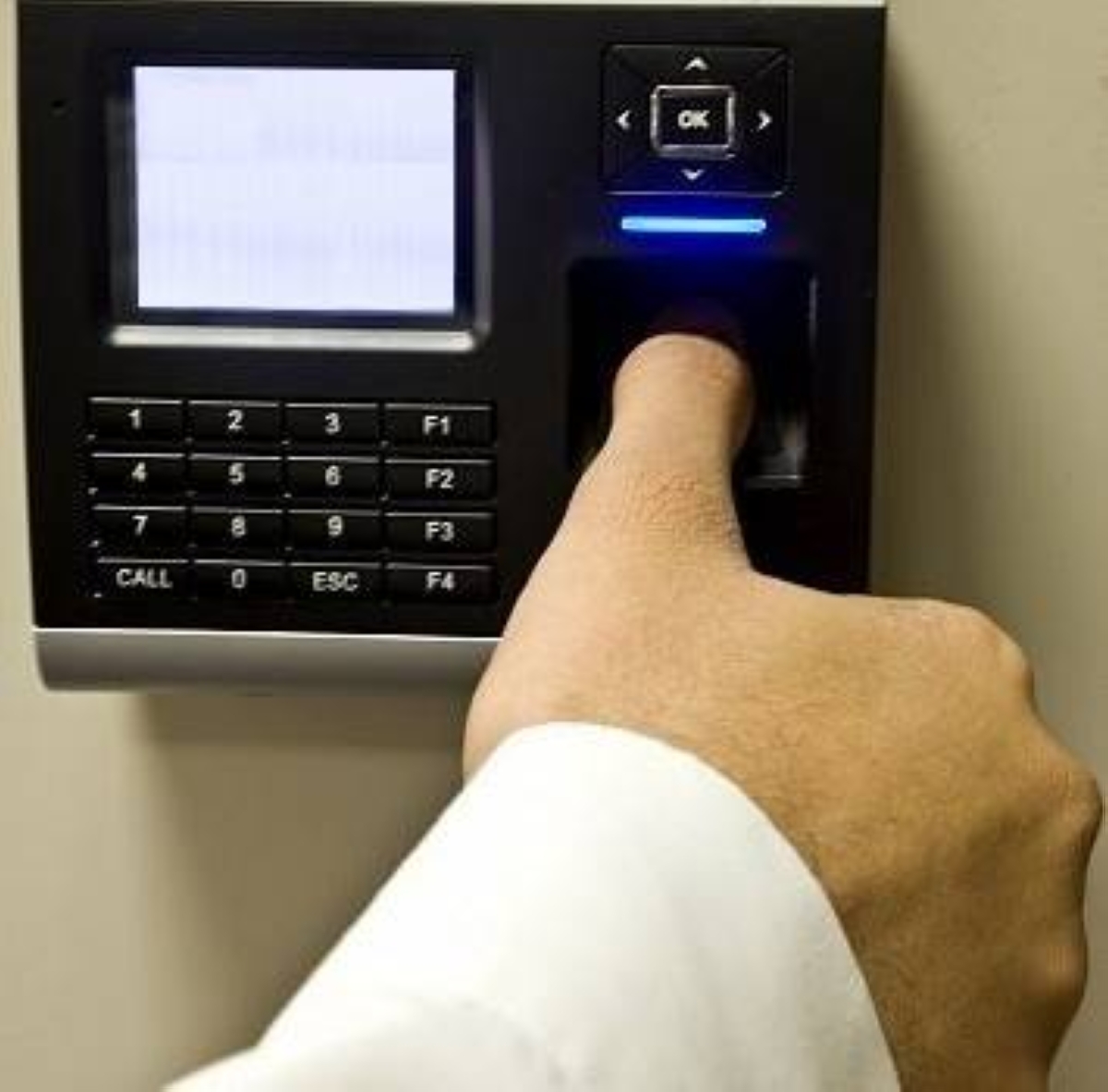 اختتام تطبيق حضوري في آخر إدارتين تعليميتين اليوم