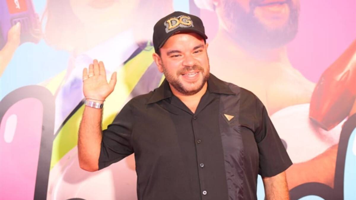 إطلالة محمد عبدالرحمن بـ"روب الحمام" تثير الجدل واسعاً
