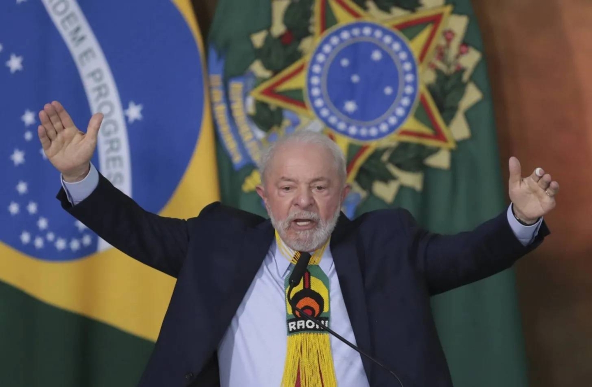 الرئيس البرازيلي يتهم ترمب بالتدخل في شؤون البرازيل