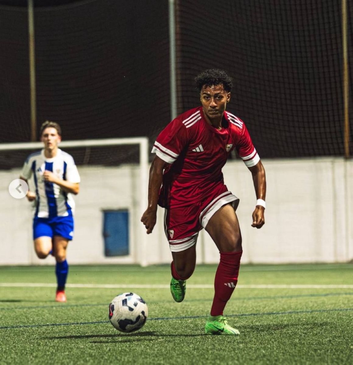 انضمام خالد الجرافي إلى إشبيلية الإسباني مع شقيقه