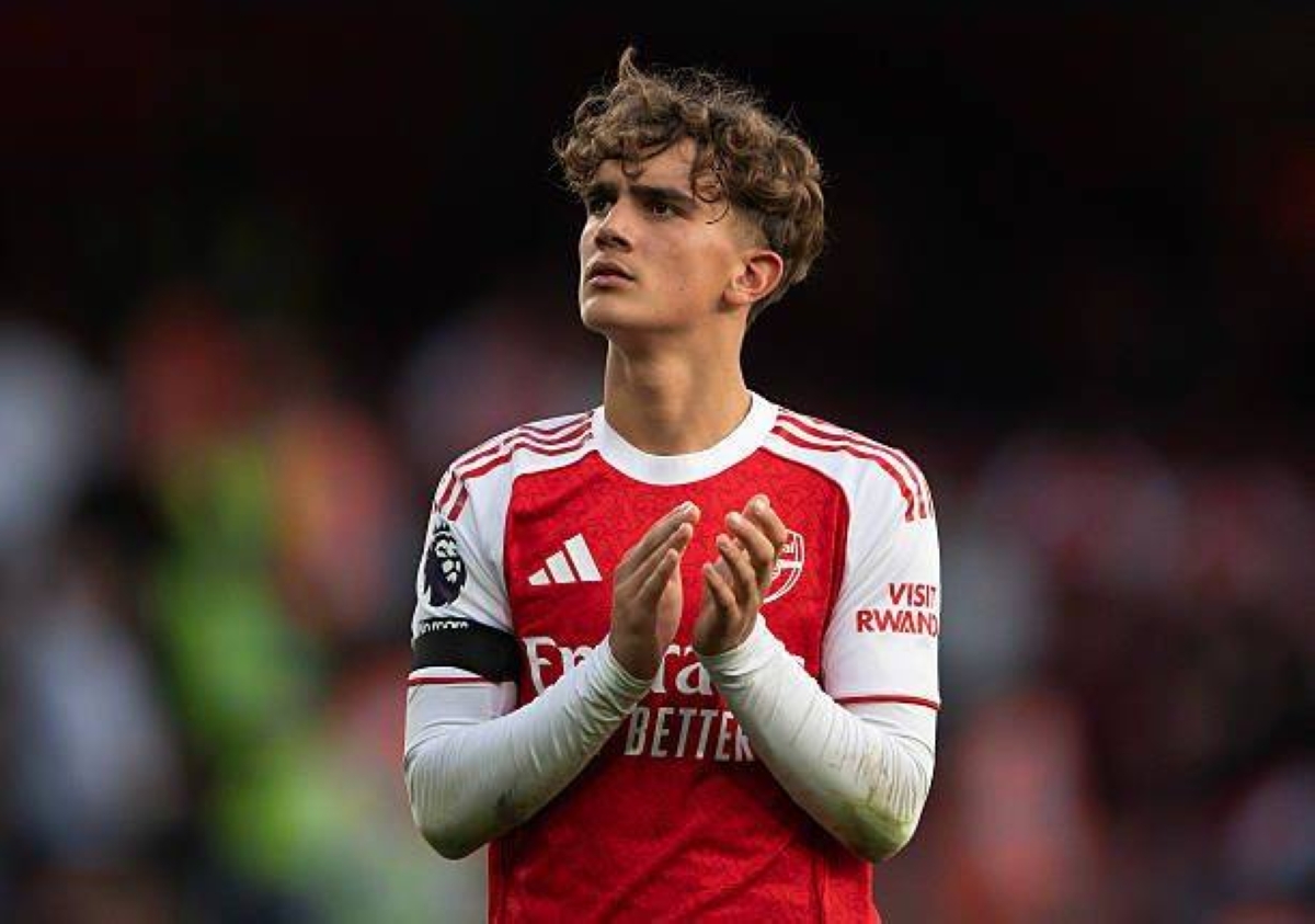 ماكس دومان: الموهبة الإنجليزية التي تهدد الأرقام القياسية