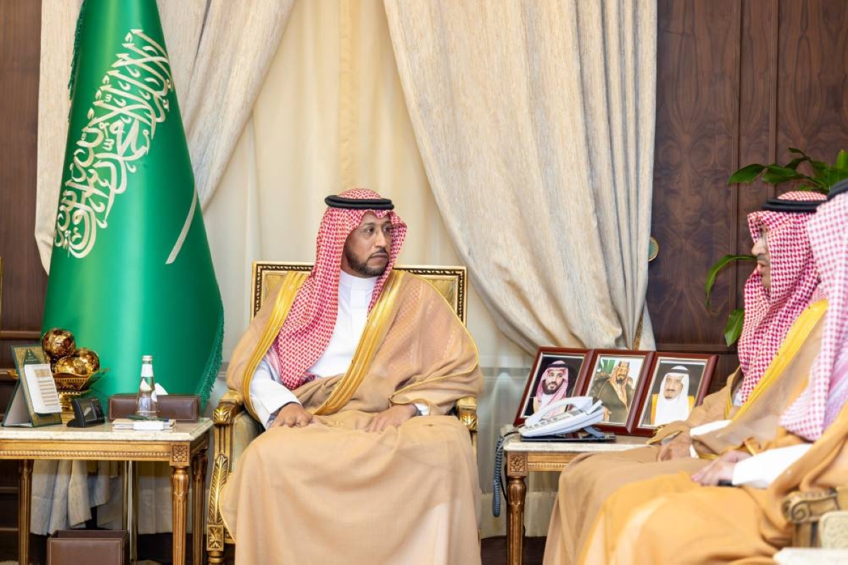 نائب أمير عسير يستعرض مهام الهيئة العليا للأمن الصناعي