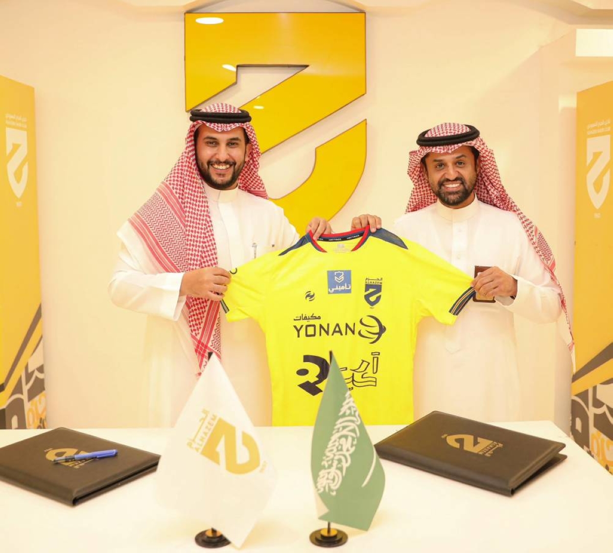 تعيين إداري جديد في الحزم يشعل التواصل الاجتماعي