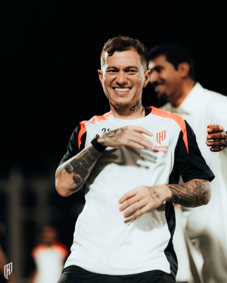 مشاركة أوتافيو ضد الهلال: قرار مدرب القادسية لم يُحسم بعد