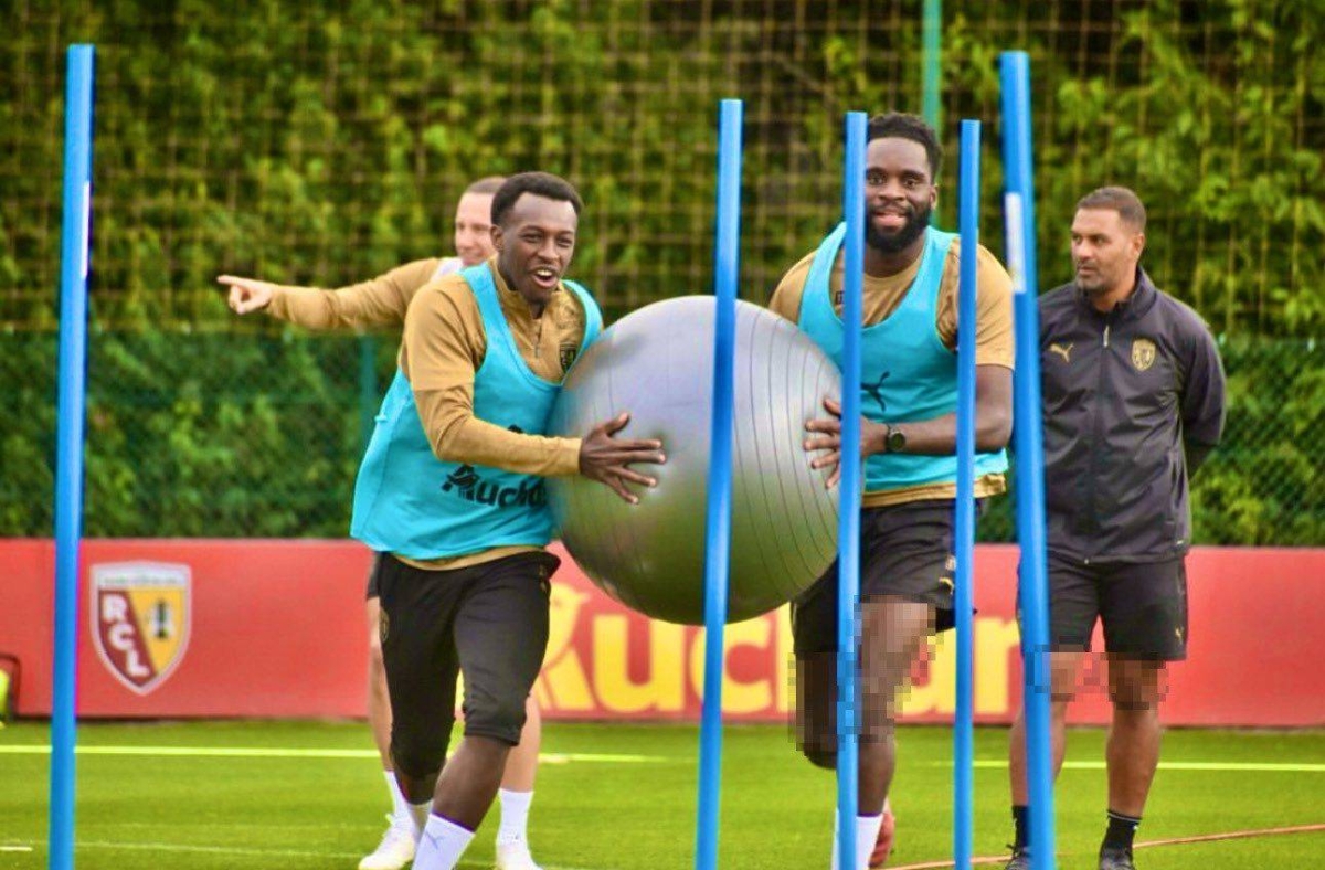 سعود يستعد لمواجهة باريس سان جيرمان في المباراة القادمة