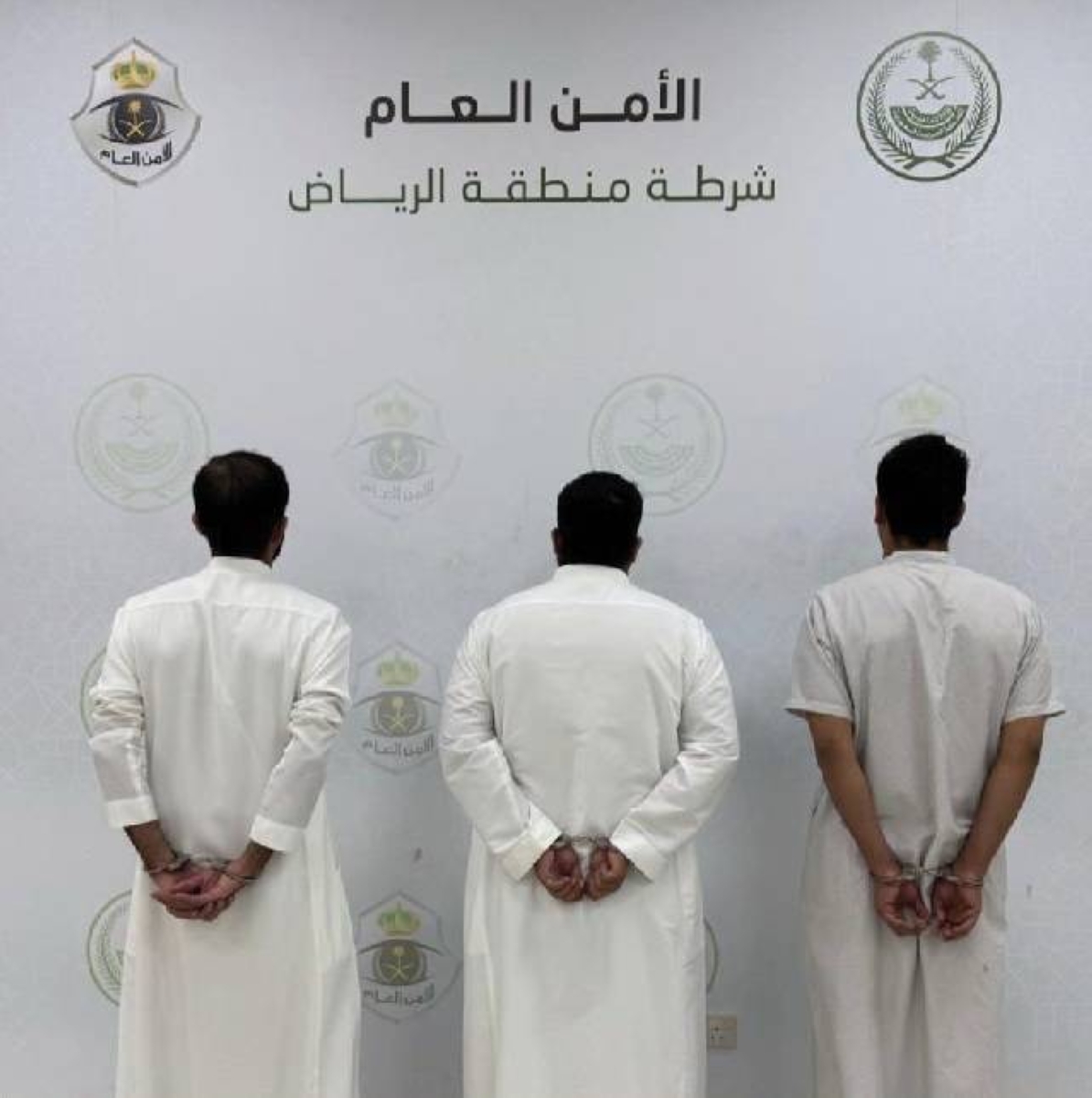 القبض على 3 في الرياض لاعتدائهم على شخص آخر