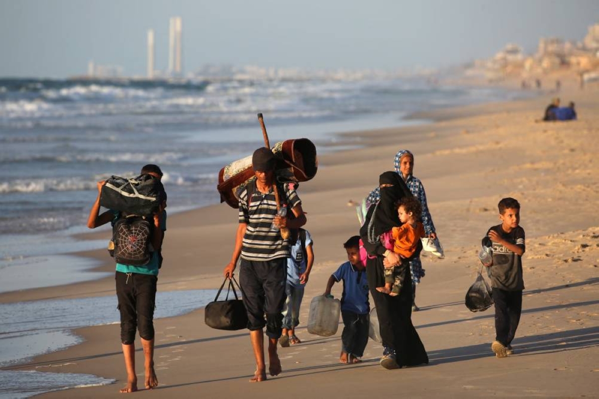 تصعيد في غزة: 35 قتيلاً وقصف إسرائيلي للمخيمات