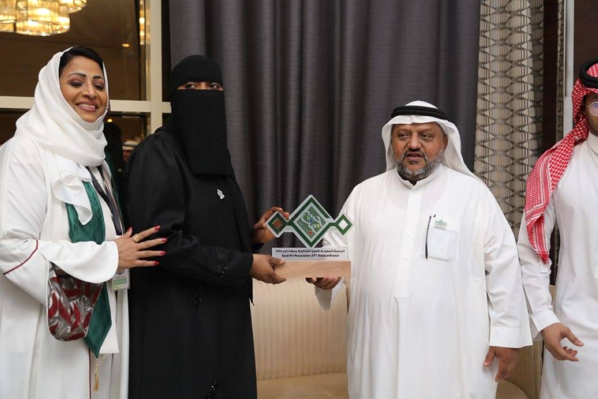 فنانو مكة يبدعون في معرض عام الحرف الاستثنائي