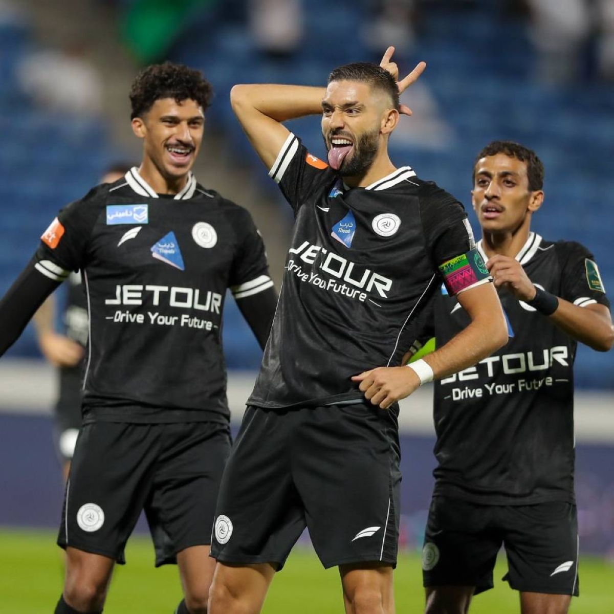 كاراسكو يقود الشباب للنجاح: تأثيره وأهميته في الفريق