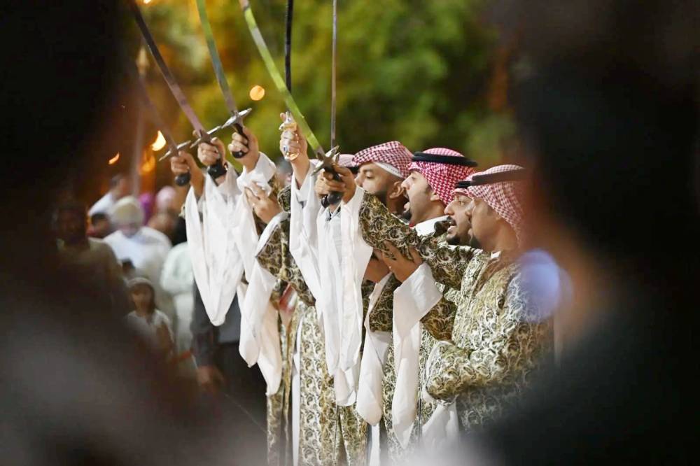 العرضة السعودية: رمز الوحدة والولاء والإرث الأصيل