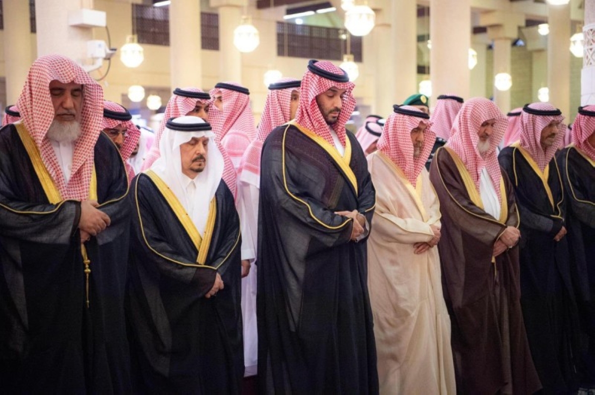 وداع القيادة لعالم جليل: تكريم ووفاء للعلماء