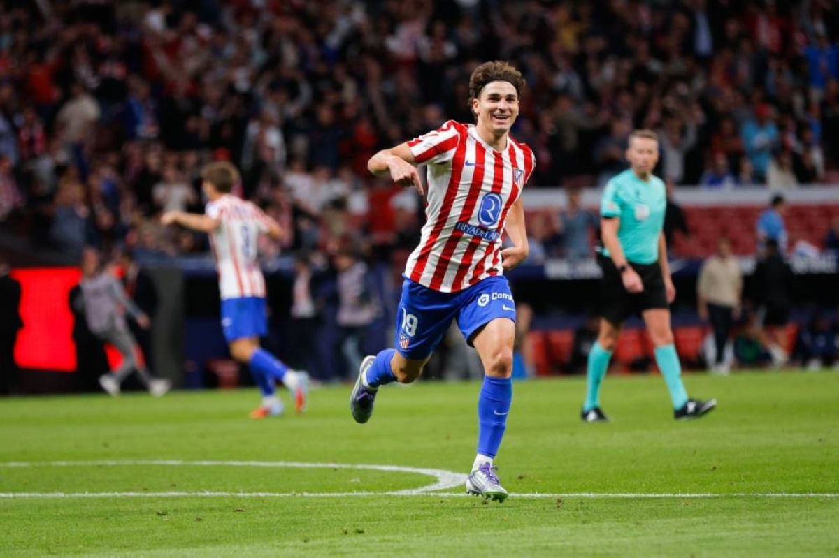 ألفاريز ينقذ أتلتيكو مدريد بهاتريك مثير قبل الديربي
