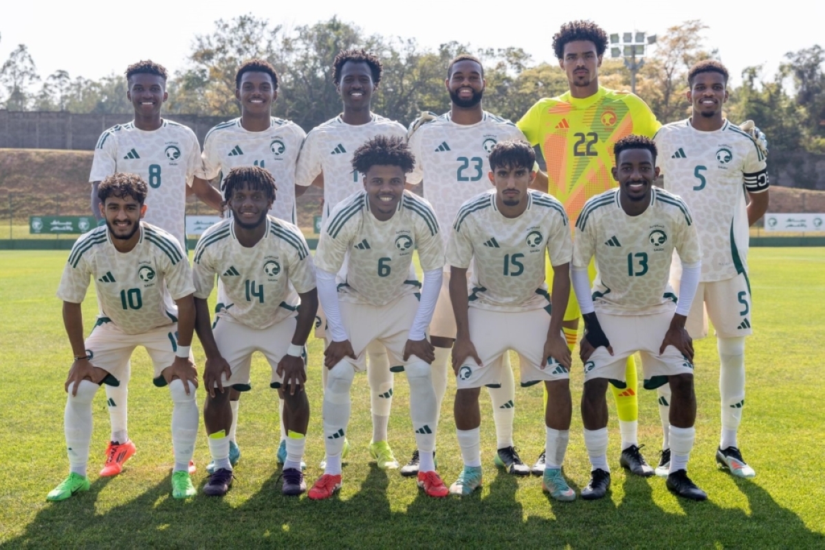"تشجيع المنتخب السعودي: دور الشباب في دعم الأخضر"