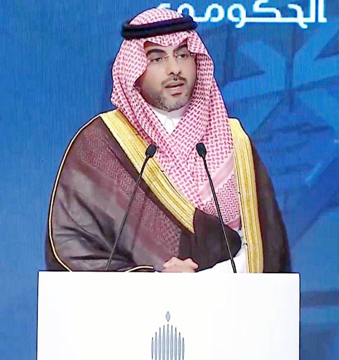 تجاهل المحتوى السلبي: نصيحة وزير الإعلام لمحاربة السلبية
