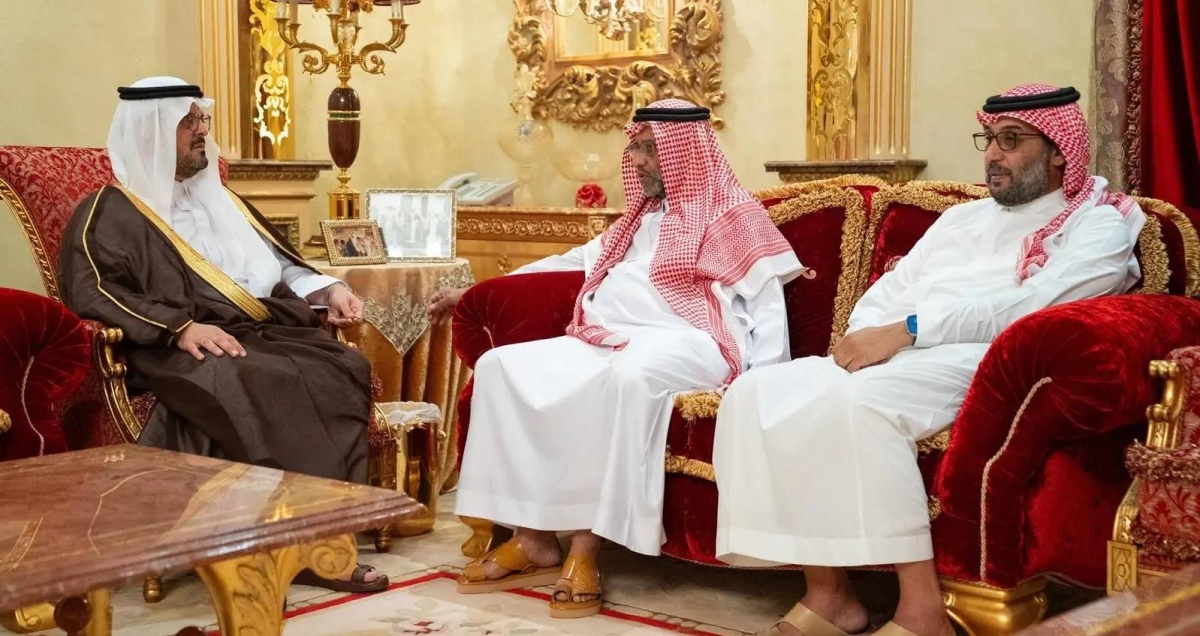 تعازي نائب أمير مكة لأبناء الأميرة عبطا بنت عبدالعزيز