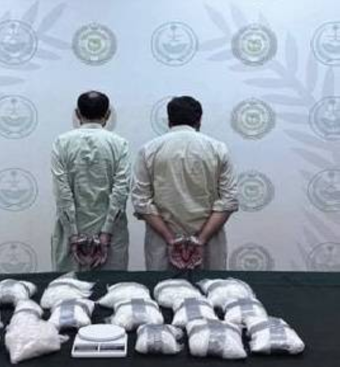 القبض على مقيمين بالرياض لترويج 14 كجم من الشبو