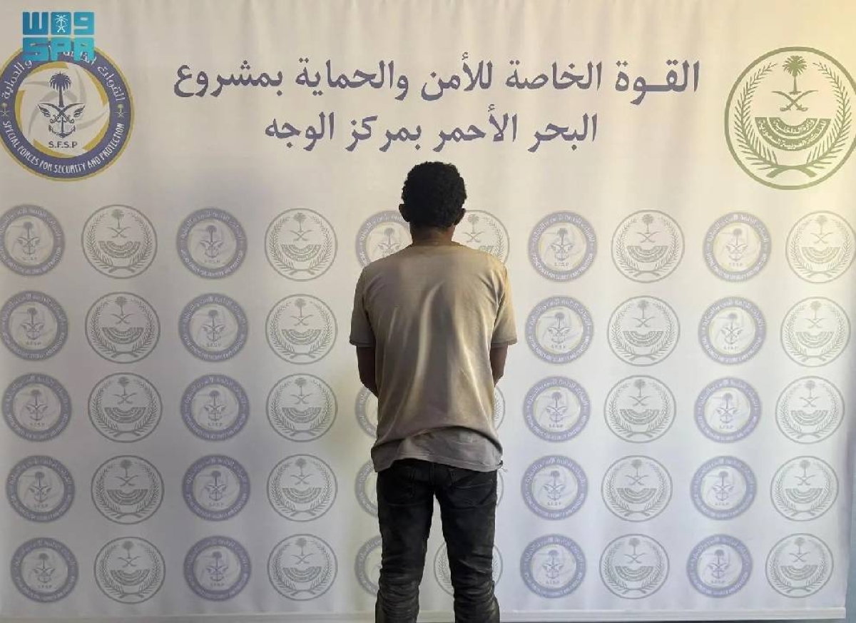 ضبط مخالف لاستغلال الرواسب الطبيعية في تبوك