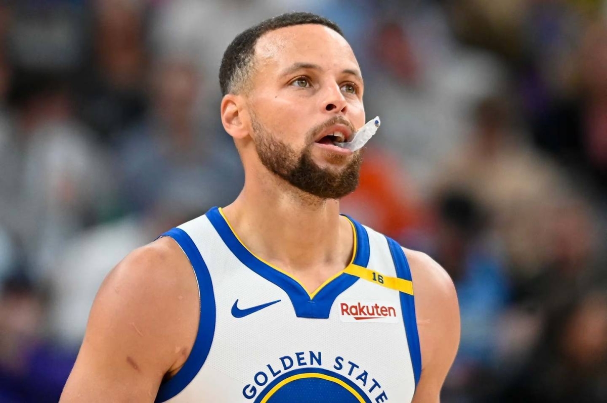 ستيفن كوري يتحدى وكلاء اللاعبين في دوري NBA