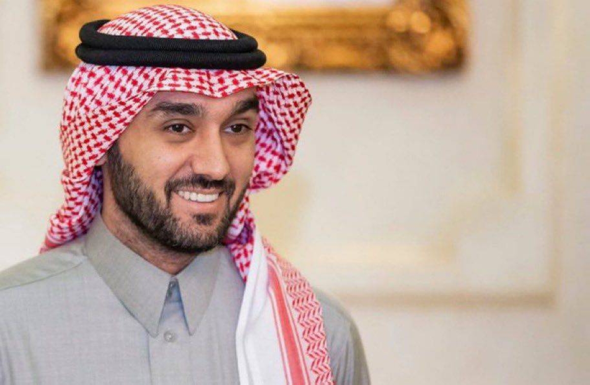 وزير الرياضة يهنئ ناشئي السعودية بالفوز باللقب الخليجي