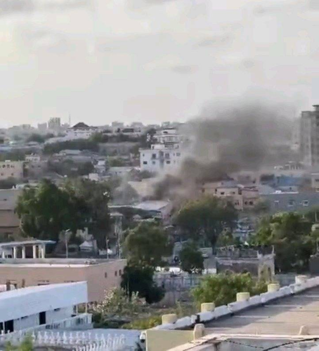 حركة الشباب تستهدف الاستخبارات الصومالية بهجوم مزدوج