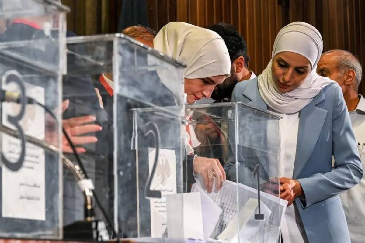 برلمان سورية الجديد يبعد فلول الأسد لأول مرة