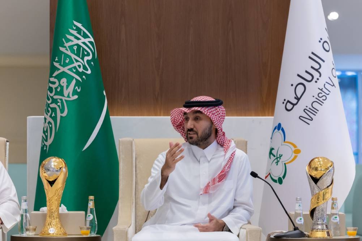 وزير الرياضة يكرم أبطال الأخضر بعد فوزهم بكأس الخليج