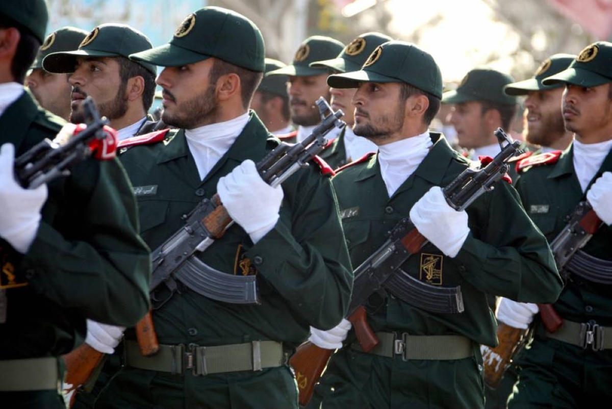 هجوم مسلح يوقع قتلى وجرحى في صفوف الحرس الثوري